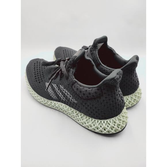 Athletic_Shoes